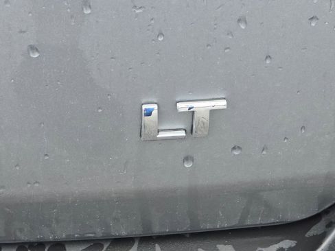 Certified 2023 Chevrolet Traverse LT FWD image 12