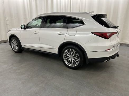 Used 2023 Acura MDX SH-AWD w/ Advance Package image 3
