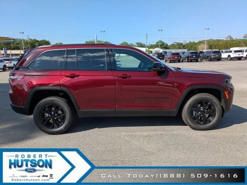 New 2026 Jeep Grand Cherokee Altitude RWD image 5