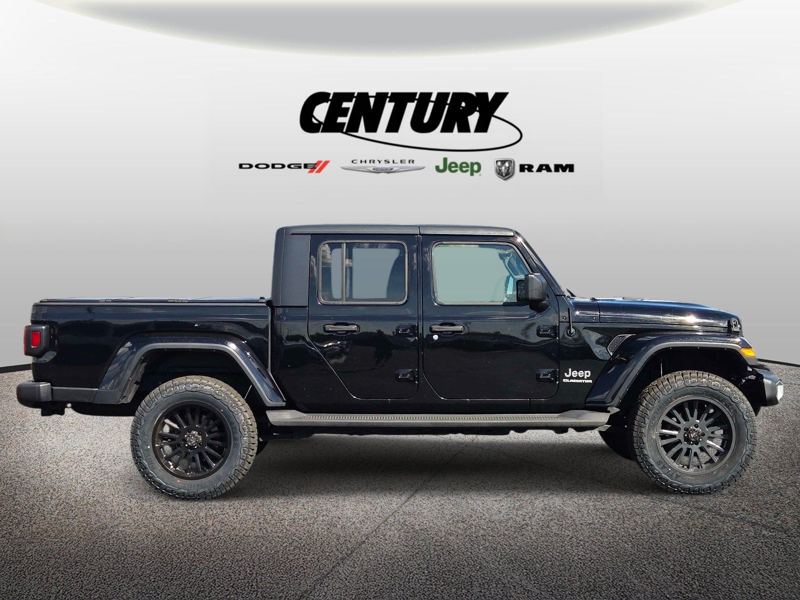 Used 2020 Jeep Gladiator Overland w/ Popular Equipment Package AWD/4WD image 2