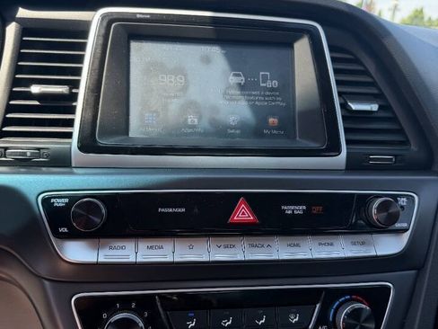 Used 2018 Hyundai Sonata SE FWD image 5