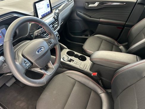 Used 2025 Ford Escape ST-Line AWD/4WD image 10