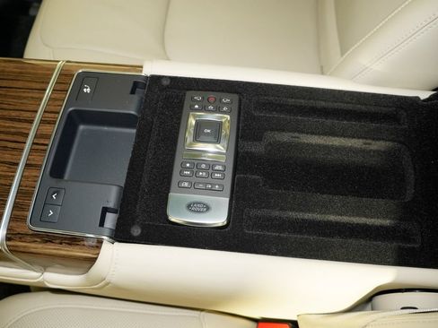 Used 2020 Land Rover Range Rover Long Wheelbase Autobiography AWD/4WD image 42