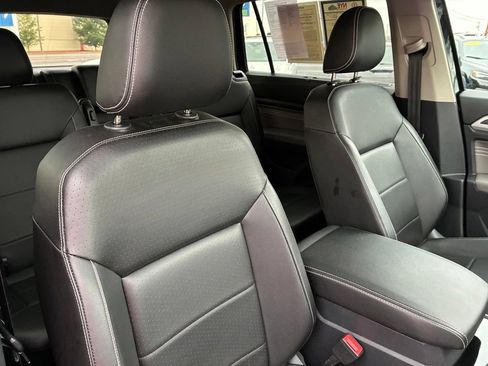 Used 2023 Volkswagen Atlas SEL R-Line AWD/4WD image 47