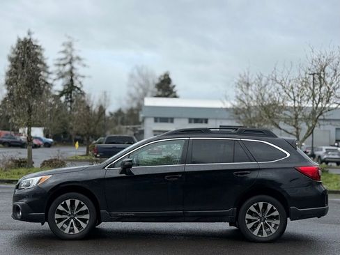 Used 2015 Subaru Outback 2.5i Limited image 2