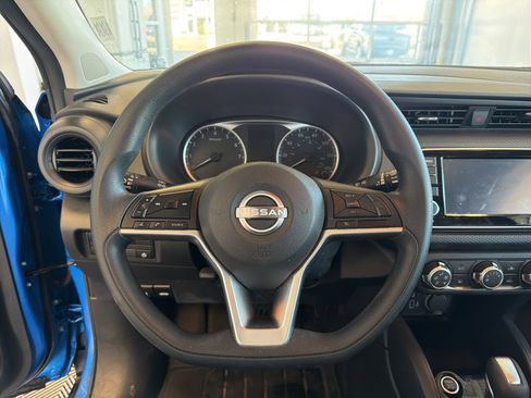 Used 2022 Nissan Kicks S image 17