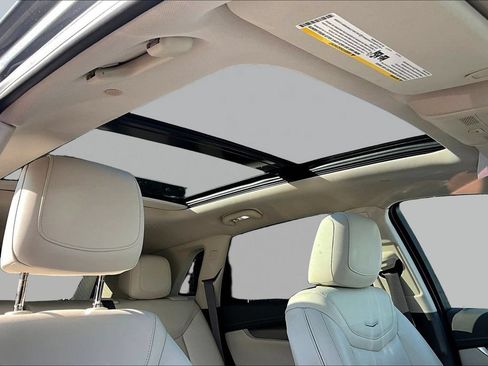 Certified 2024 Cadillac XT5 Premium Luxury w/ LPO, Floor Liner Package AWD/4WD image 26