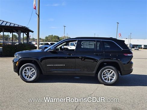 New 2025 Jeep Grand Cherokee Laredo X image 4