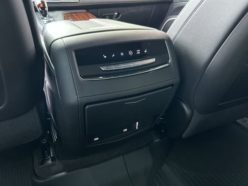 Used 2022 Cadillac Escalade Luxury w/ LPO, Floor Liner Package AWD/4WD image 16