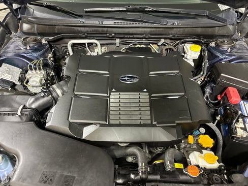 Used 2018 Subaru Outback 3.6R Touring w/ Popular Package #3 image 31