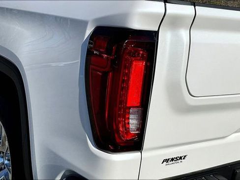 Certified 2025 GMC Sierra 1500 Denali image 32