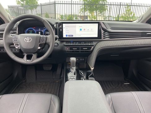Used 2025 Toyota Camry XLE w/ Premium Package FWD image 16
