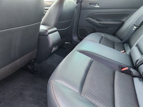 Used 2024 Nissan Altima 2.5 SR image 21