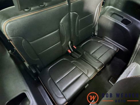 Certified 2023 GMC Acadia AT4 w/ Preferred Package image 30