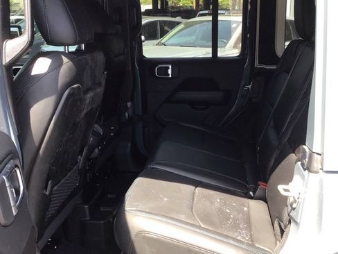 Used 2024 Jeep Wrangler Unlimited Rubicon 4xe AWD/4WD image 4
