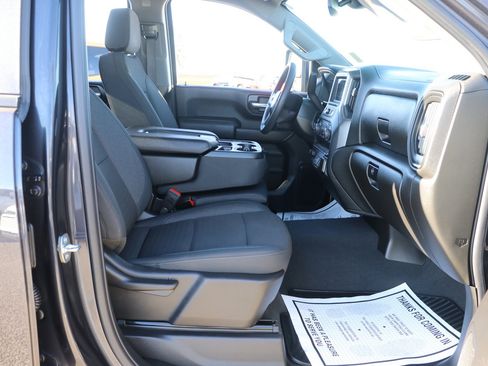 Used 2024 Chevrolet Silverado 2500 Custom w/ Custom Value Package image 33