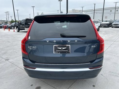 Used 2024 Volvo XC90 B6 Ultimate w/ Lounge Package image 7