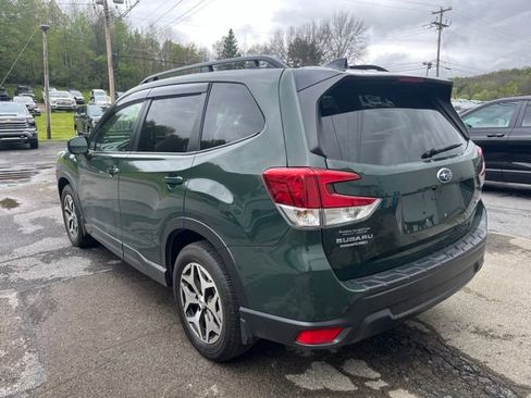 Used 2024 Subaru Forester Premium AWD/4WD image 8