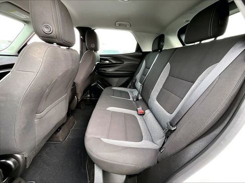 Used 2023 Chevrolet TrailBlazer LS FWD image 15