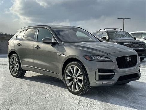 Used 2018 Jaguar F-PACE R-Sport image 21
