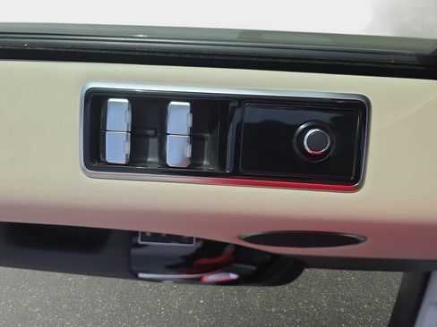 Used 2021 Land Rover Range Rover Sport HST AWD/4WD image 28