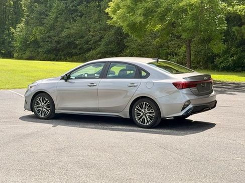Used 2023 Kia Forte GT-Line w/ GT-Line Technology Package FWD image 4