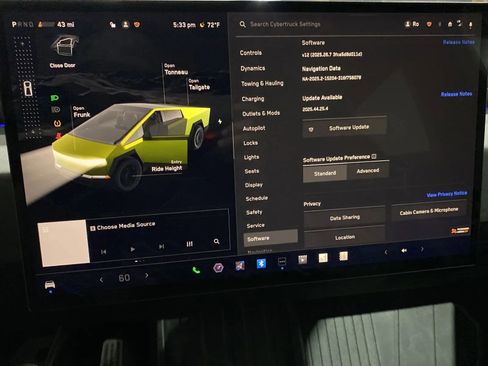 Used 2024 Tesla Cybertruck AWD Crew Cab image 15