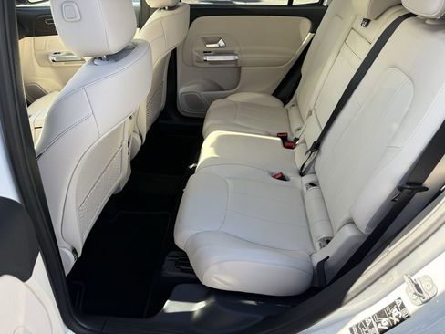 Certified 2025 Mercedes-Benz GLB 250 250 4MATIC image 14