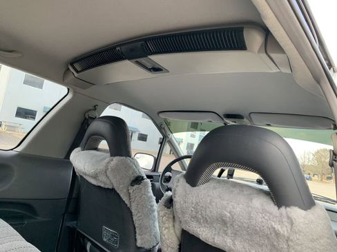 Used 1992 Toyota Previa Deluxe image 15