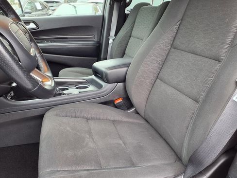Used 2024 Dodge Durango SXT image 3