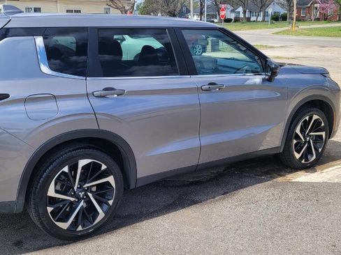 Used 2022 Mitsubishi Outlander SEL Black Edition image 5