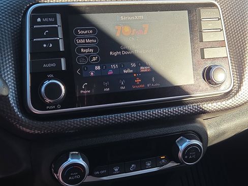 Used 2020 Nissan Kicks SV w/ Exterior Package image 11