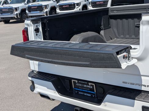 Certified 2023 GMC Sierra 1500 Denali w/ Technology Package AWD/4WD image 32