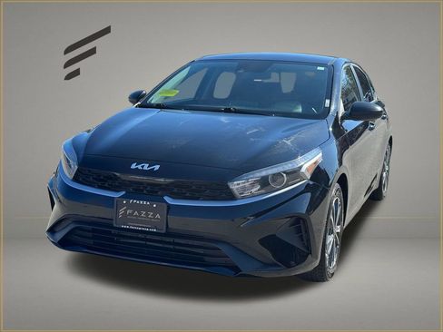 Used 2022 Kia Forte LXS FWD image 1