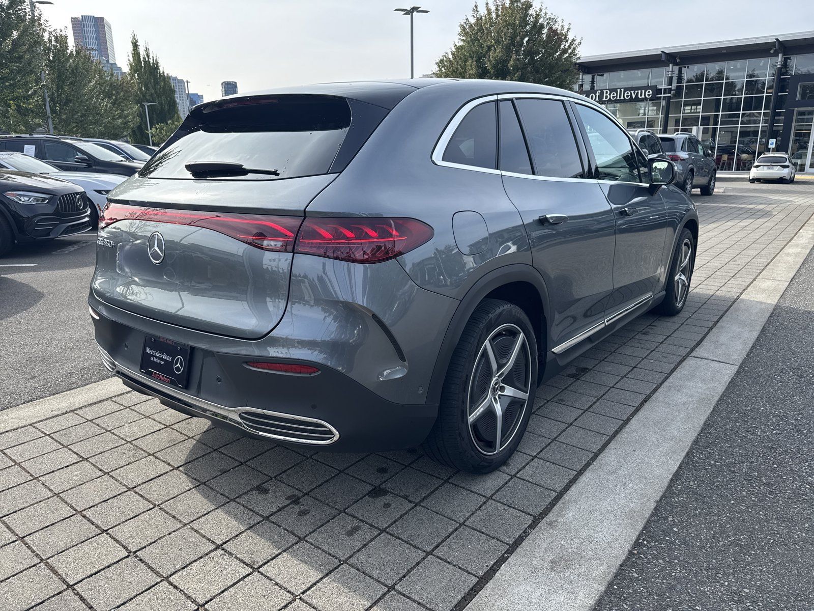 Used 2023 Mercedes-Benz EQE 350+ SUV image 5