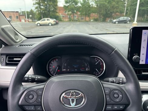 Used 2023 Toyota RAV4 XLE Premium AWD/4WD image 11