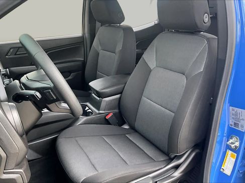 Used 2025 Chevrolet Colorado Trail Boss AWD/4WD image 7