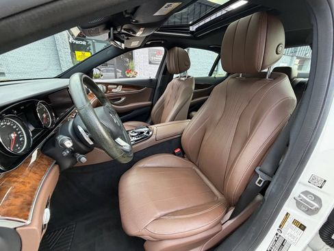 Used 2017 Mercedes-Benz E 300 4MATIC image 25
