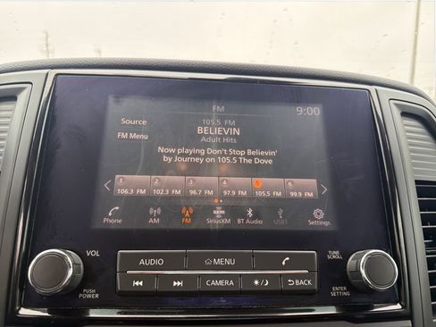 Used 2022 Nissan Titan S image 26