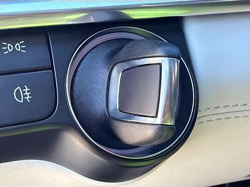 Used 2023 Porsche Panamera 4S w/ Premium Package image 35