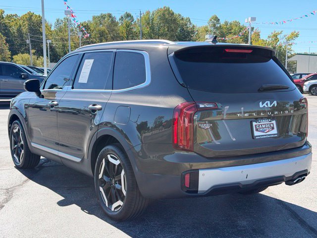 Used 2023 Kia Telluride S FWD image 9