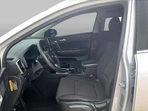 Used 2018 Kia Sportage LX FWD image 8