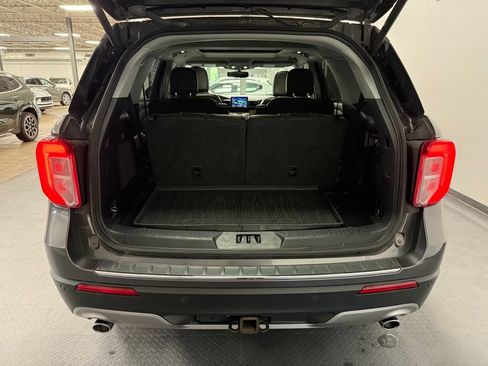 Used 2020 Ford Explorer Limited w/ Equipment Group 310A AWD/4WD image 21