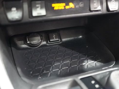 Used 2021 Toyota RAV4 XLE w/ Convenience Package image 30