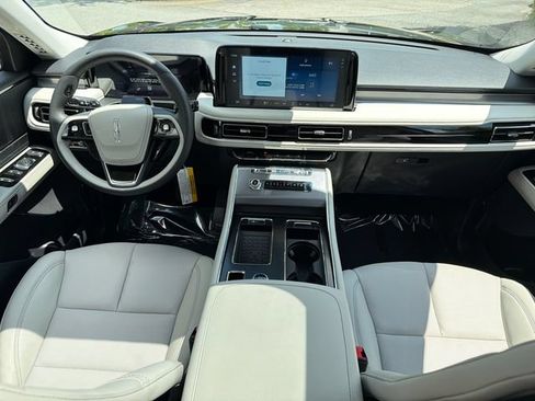 New 2026 Lincoln Aviator 2WD w/ Jet Appearance Package image 24