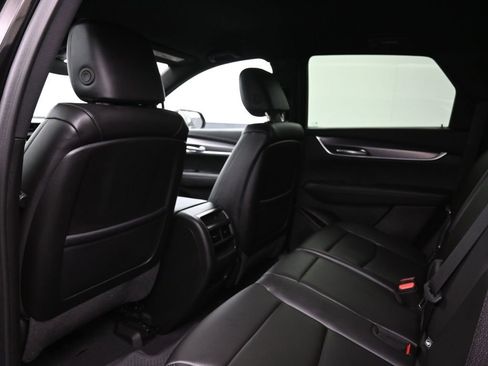 Used 2025 Cadillac XT5 Luxury image 15