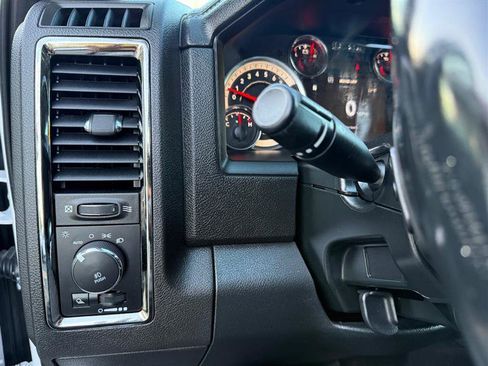 Used 2018 RAM 1500 Sport image 31