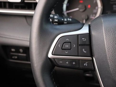 Certified 2024 Toyota Highlander LE image 13