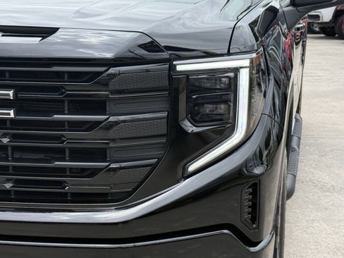 Certified 2026 GMC Sierra 1500 Elevation AWD/4WD image 12