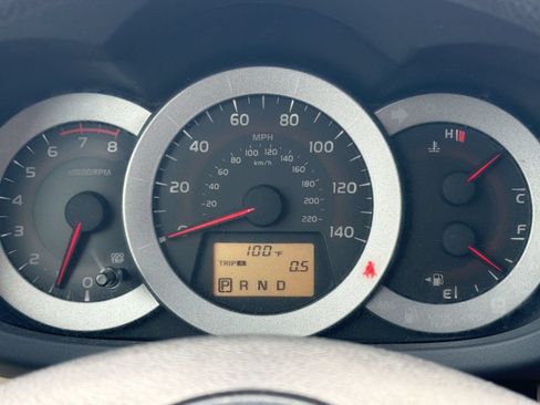 Used 2011 Toyota RAV4 4WD w/ Base L4 Extra Value Pkg image 19